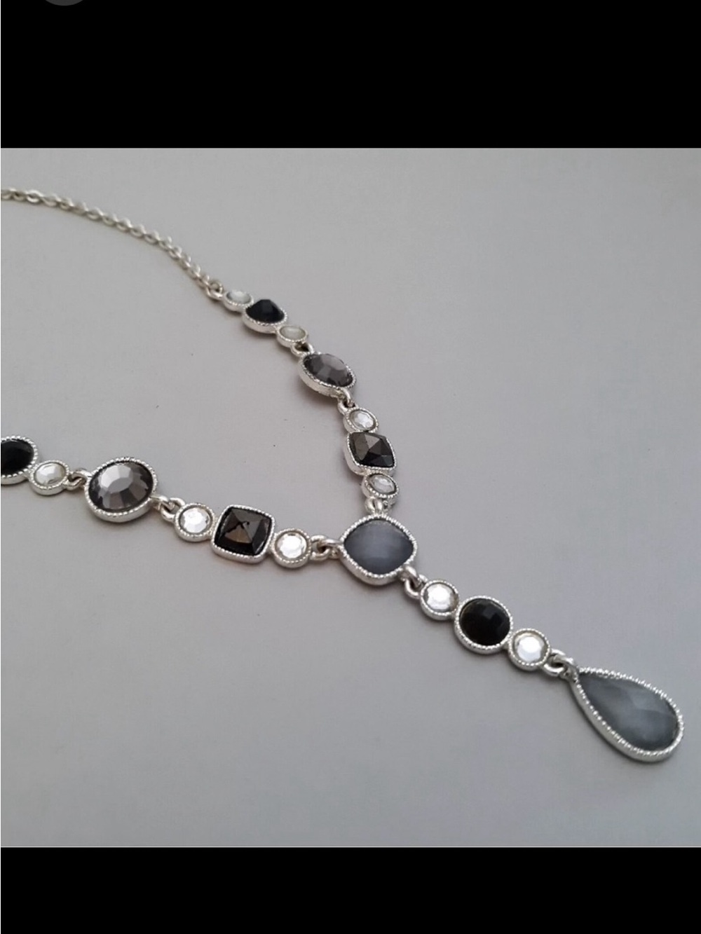 Avon lariat style necklace smokey grey rhinestones w/earrings Women’s jewelry